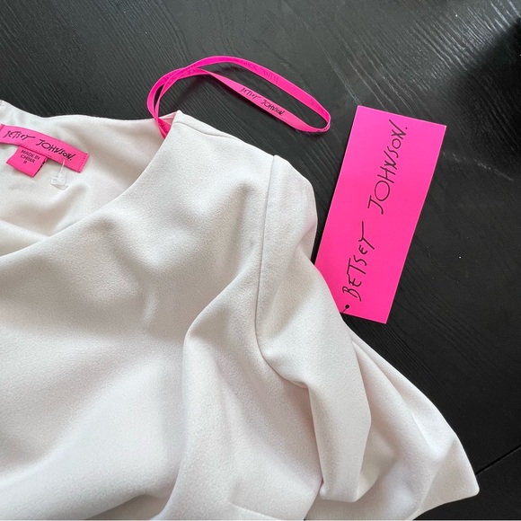 Betsey Johnson Size 8 Women’s Shift Dress. Pink Dress Short Sleeves NWT - Picture 13 of 15